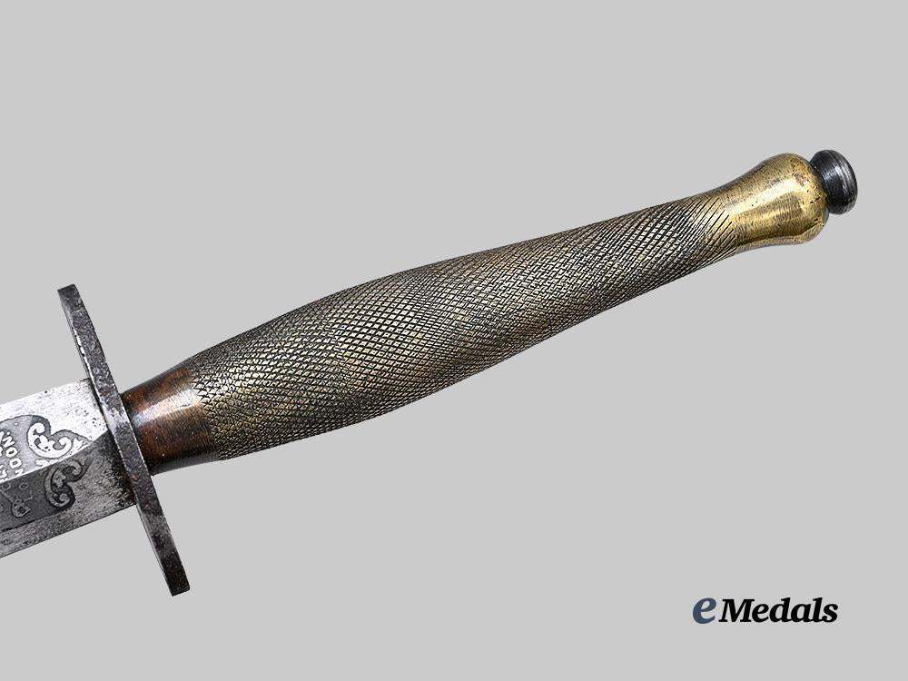 united_kingdom._a_type_i_i_i,_second_pattern_fairbairn_sykes_fighting_knife_e_medals__g_b8696_7