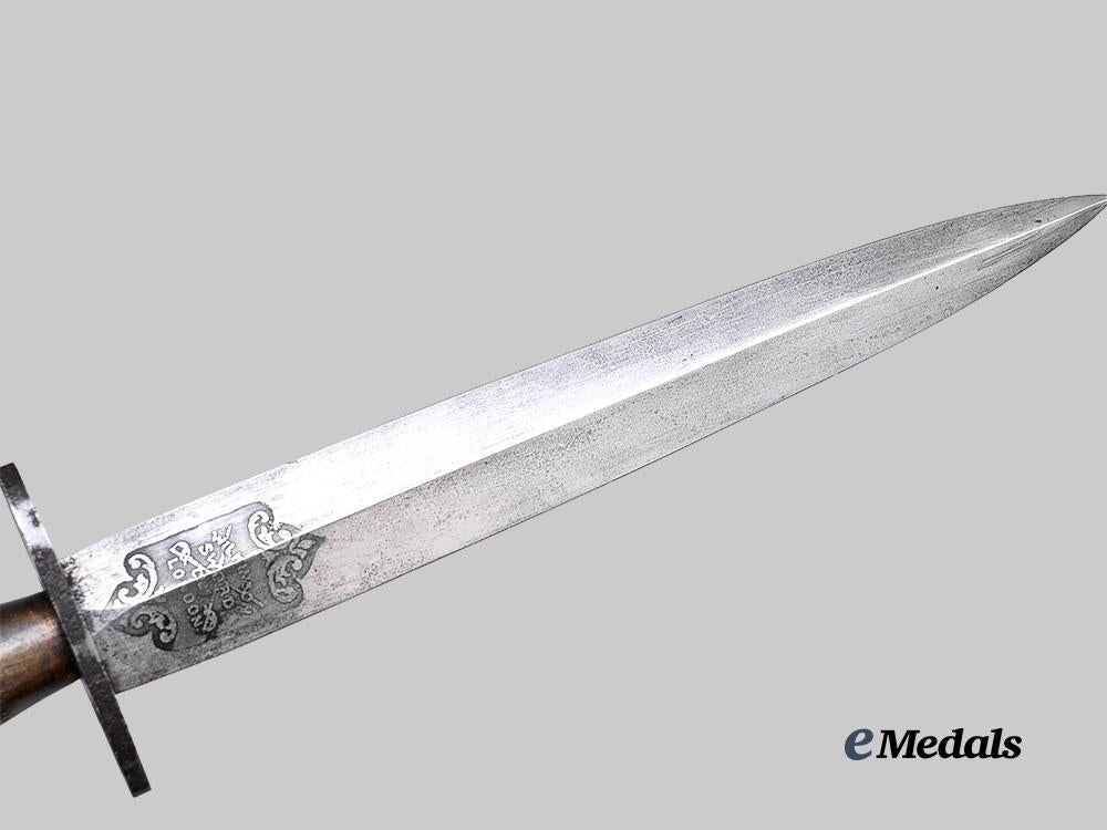 united_kingdom._a_type_i_i_i,_second_pattern_fairbairn_sykes_fighting_knife_e_medals__g_b8696_8