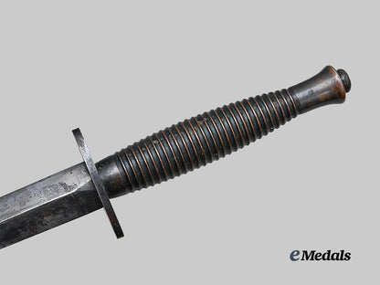 united_kingdom._a_fairbairn-_sykes_fighting_knife,_third_pattern_e_medals__g_b8698_6