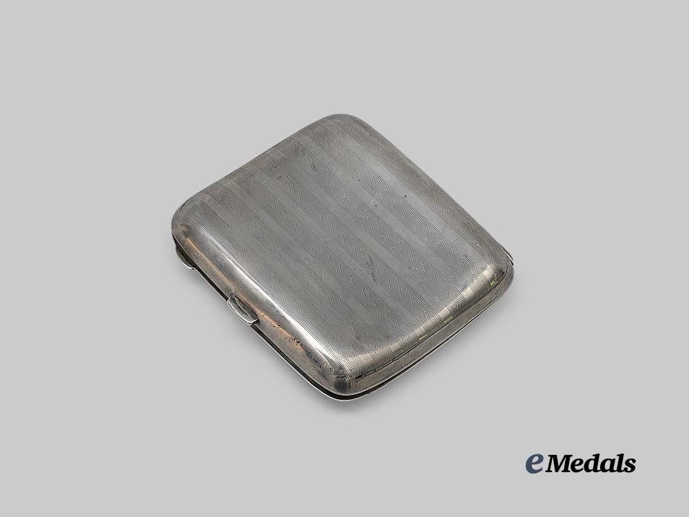 united_kingdom._a_silver_cigarette_case,_by_cooper_bros,1912_e_medals__g_b8702_6
