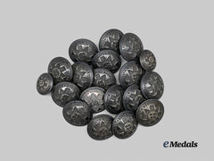 United Kingdom. A Lot of 19 First War Black Watch Uniform Buttons by Jennens & Co., London