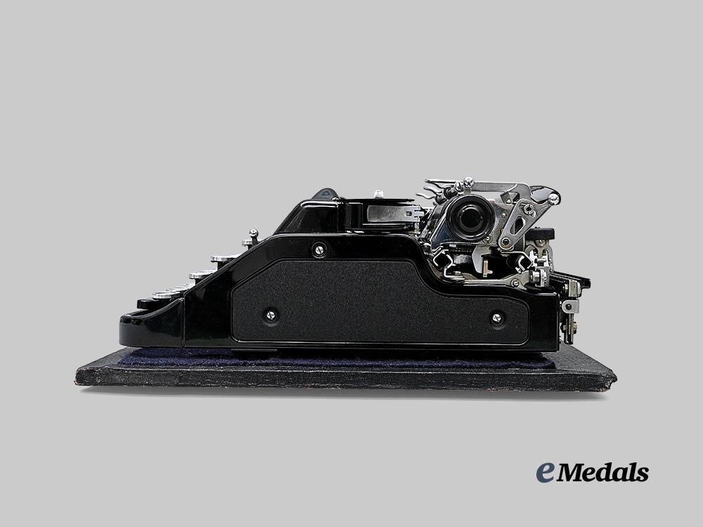 germany,_ss._a_rare_typewriter_belonging_to_ss-_obergruppenführer_karl_wolff,_mobile_model_with_case,_by_wanderer-_werke_e_medals__m0044-307_11