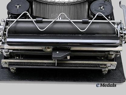 germany,_ss._a_rare_typewriter_belonging_to_ss-_obergruppenführer_karl_wolff,_mobile_model_with_case,_by_wanderer-_werke_e_medals__m0044-307_13