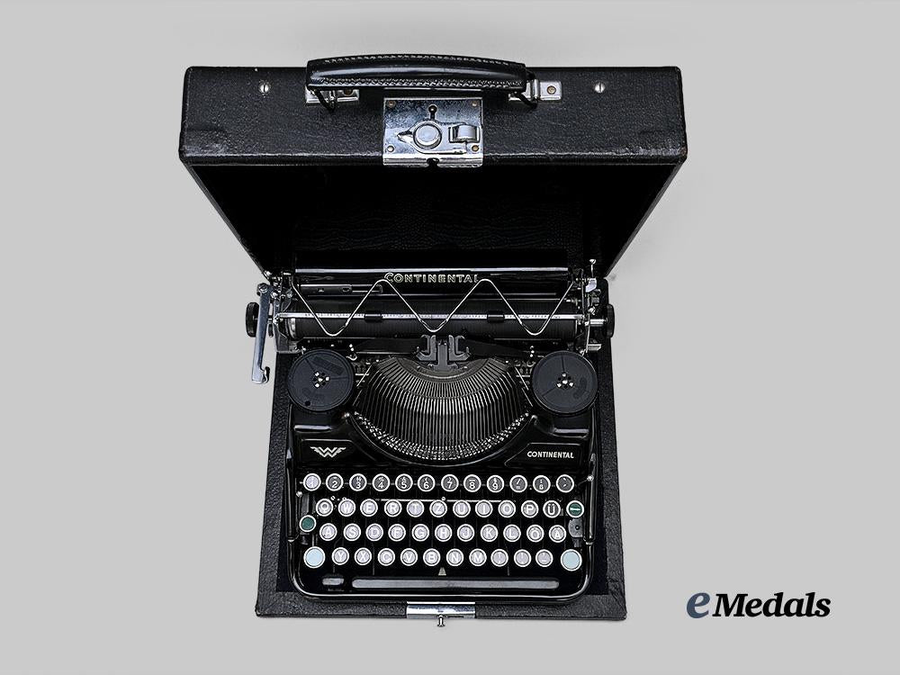 germany,_ss._a_rare_typewriter_belonging_to_ss-_obergruppenführer_karl_wolff,_mobile_model_with_case,_by_wanderer-_werke_e_medals__m0044-307_4