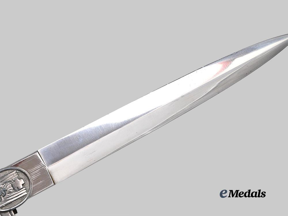 germany,_d_r_k._a_rare_leader’s_dagger,_with_knot_e_medals__m0049-5_9