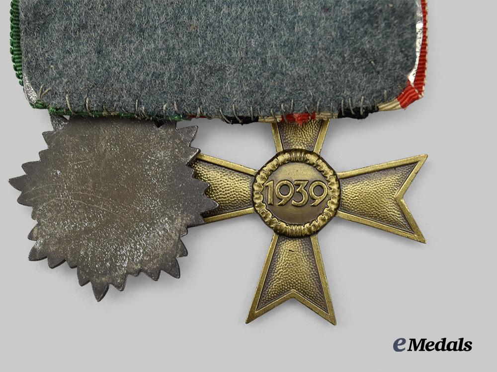 germany,_wehrmacht._a_medal_bar_for_an_eastern_volunteer_non-_combatant_e_medals__m0076-158_5