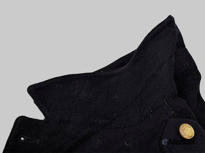 united_kingdom._a_royal_navy_lieutenant's_working_dress_jacket,_with_visor_cap_and_cover,_c.1945_e_medals__m0076-164-1_15