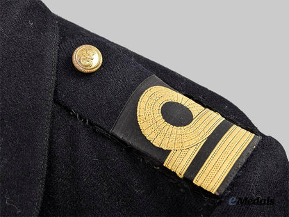 united_kingdom._a_royal_navy_lieutenant's_working_dress_jacket,_with_visor_cap_and_cover,_c.1945_e_medals__m0076-164-1_9