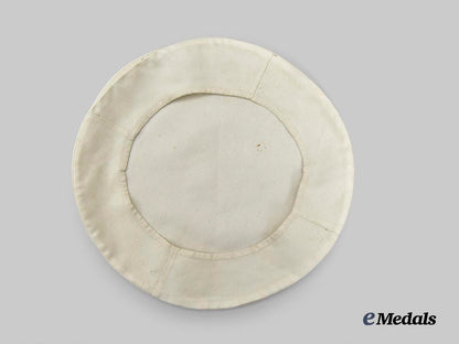 united_kingdom._a_royal_navy_lieutenant's_working_dress_jacket,_with_visor_cap_and_cover,_c.1945_e_medals__m0076-164-3_2