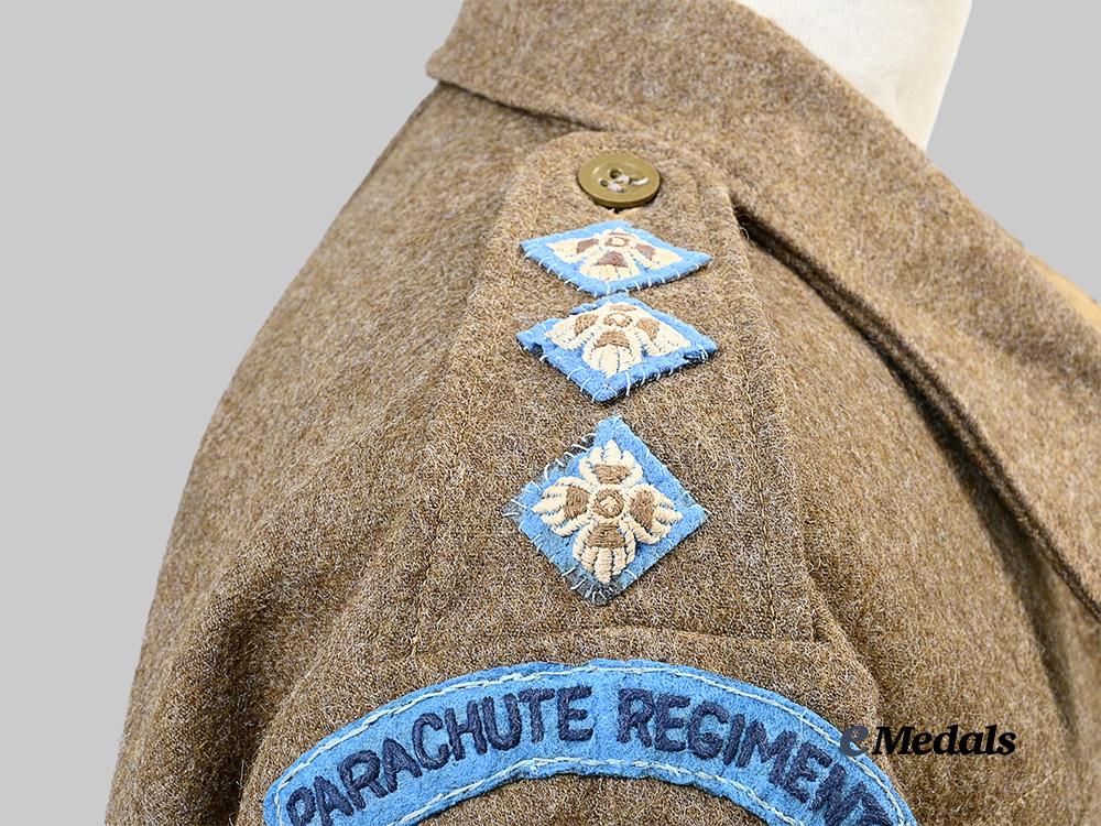 united_kingdom._a_parachute_regiment_lieutenant's_battle_dress_with_military_cross_bar,1944_e_medals__m0076-180_10
