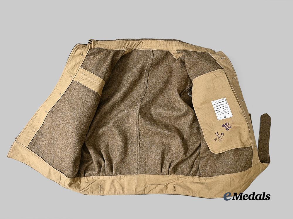 united_kingdom._a_parachute_regiment_lieutenant's_battle_dress_with_military_cross_bar,1944_e_medals__m0076-180_16