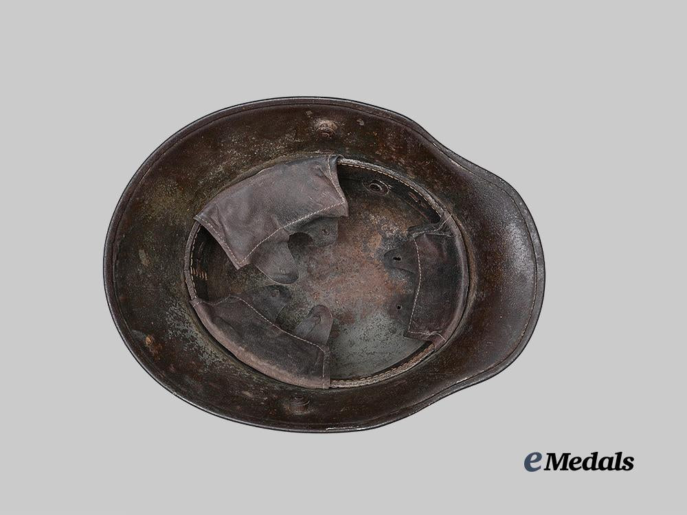 germany,_imperial._a_rare_m16_camouflage_stahlhelm,_by_richard_lindenberg_e_medals__m0125-57_8