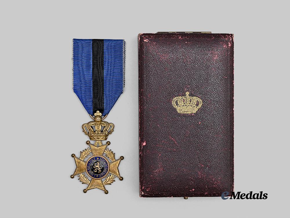 belgium,_kingdom._an_order_of_the_crown_and_an_order_of_leopold_i_i,_two_knights_e_medals__m0205-62_2