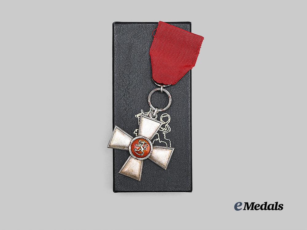 finland,_republic._an_order_of_the_lion,_cross_of_merit_in_case_e_medals__m0205-63_4