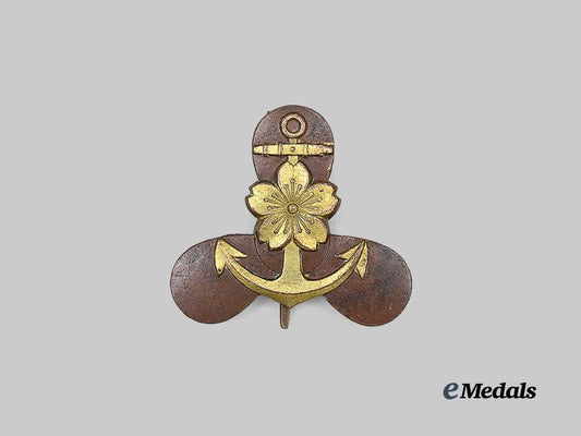 japan,_imperial._a_navy_engine_operation_proficiency_badge,_i_i_class_e_medals__m0332-115_2
