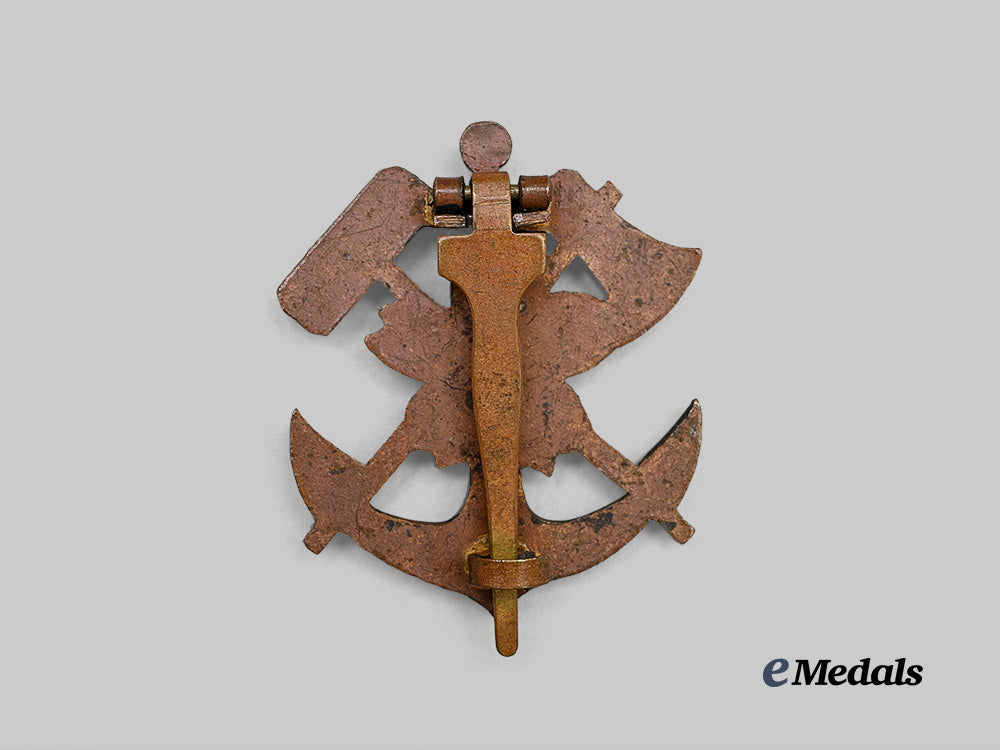 japan,_imperial._a_rare_second_war_naval_carpentry_proficiency_badge,_i_i_class_e_medals__m0332-132_3