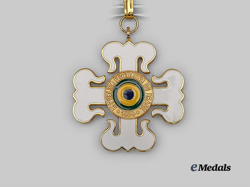 brazil,_republic._an_order_of_military_merit,_grand_officer_set_in_case,_c.1975_e_medals__m0332-35_8