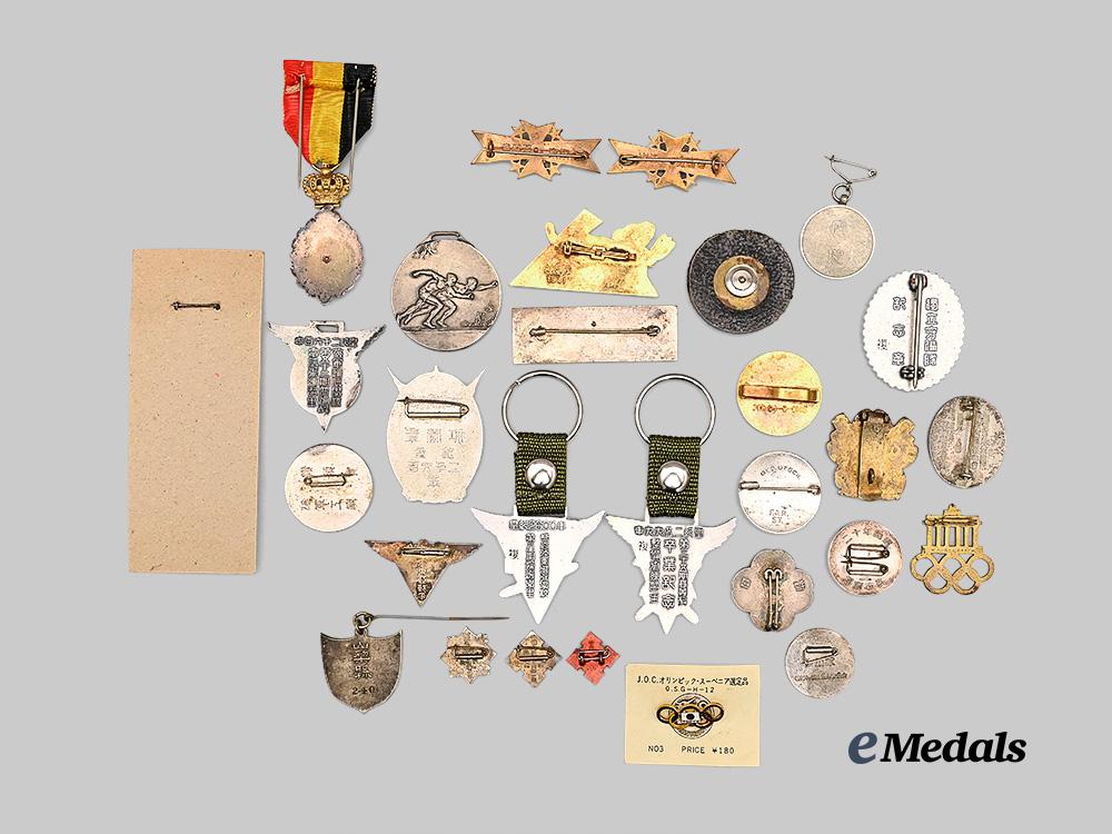 japan,_empire._a_mixed_lot_of_decorations_e_medals__m0332-45_4