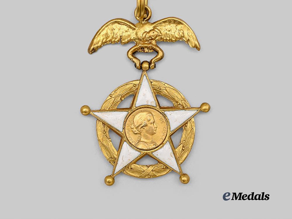 chile,_republic._an_order_of_merit,_commander_e_medals__m0332-51_3