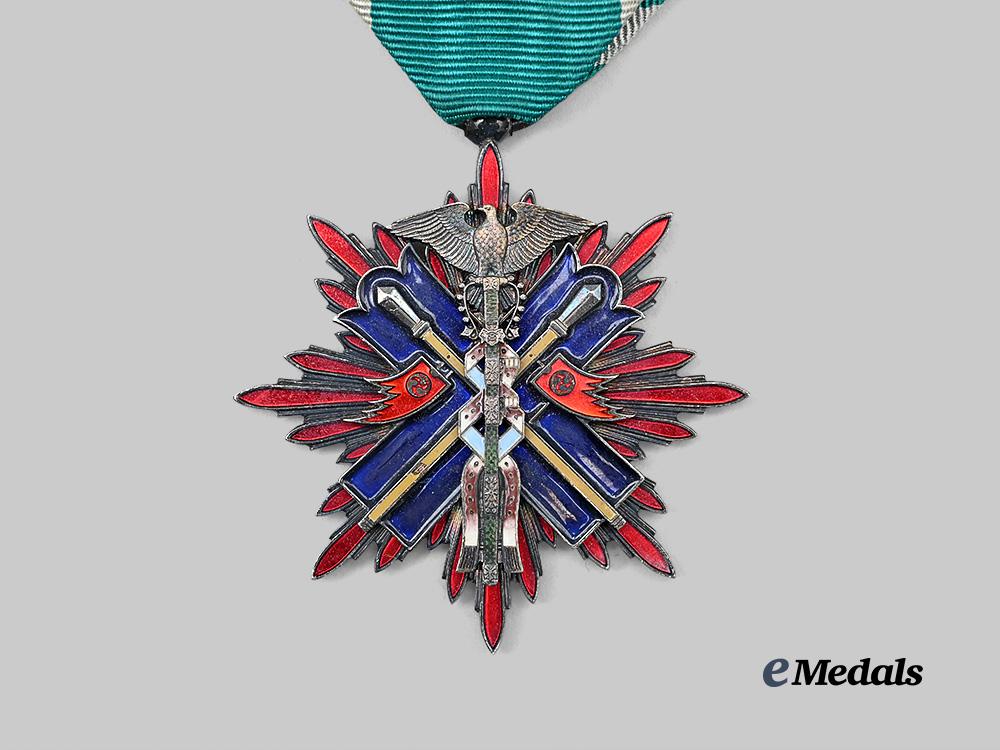 japan,_empire._an_order_of_the_golden_kite,_v_class_e_medals__m0332-55_3