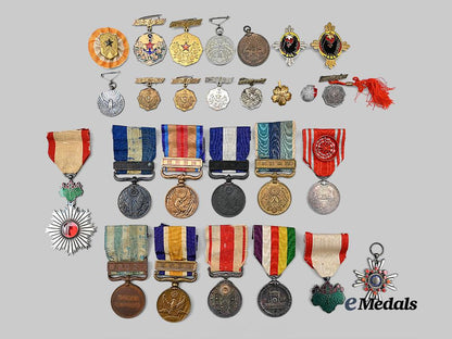 japan,_empire._a_large_lot_of_japanese_orders,_medals_and_badges_e_medals__m0332-57_2