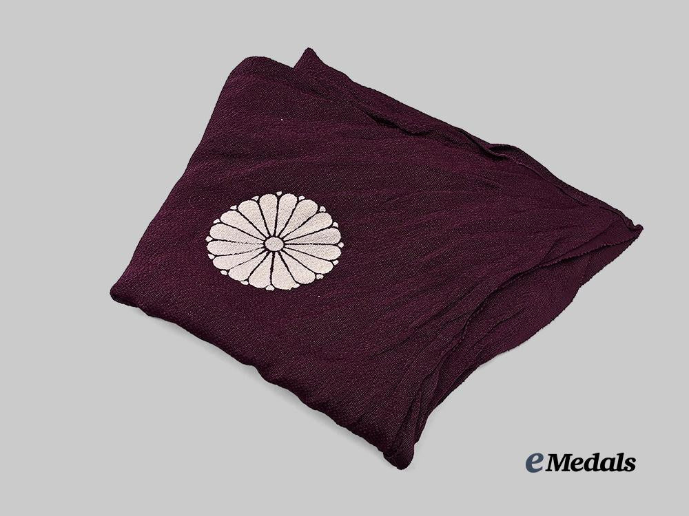 japan,_empire._an_order_of_the_rising_sun,_i_i_class_set_in_case_e_medals__m0332-58_15