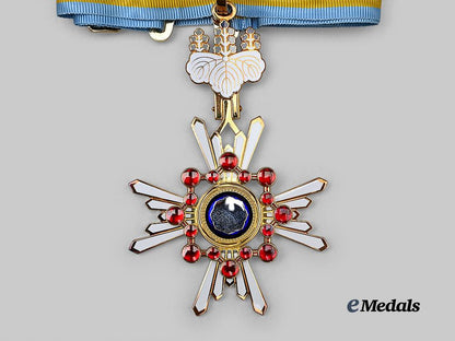 japan,_empire._a_post-2003_order_of_the_sacred_treasure,_commander_e_medals__m0332-60_6