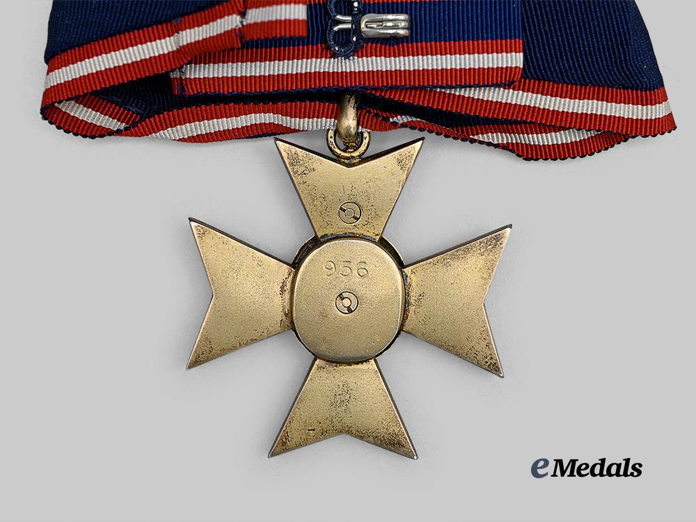 united_kingdom._the_royal_victorian_order,_knight_commander’s_set_e_medals__m0332-87_6