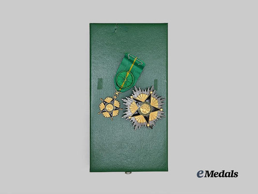 senegal,_republic._a_national_order_of_merit,_grand_officer_set_with_case_e_medals__m0332-90_4