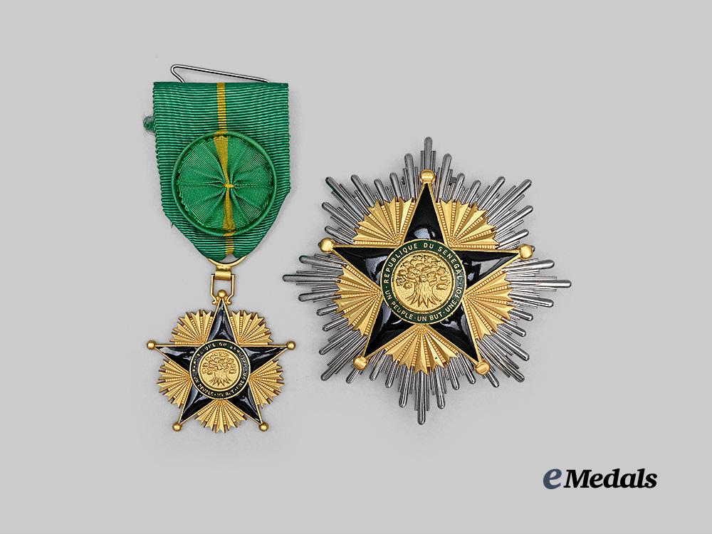 senegal,_republic._a_national_order_of_merit,_grand_officer_set_with_case_e_medals__m0332-90_5