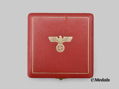 germany,_third_reich._an_order_of_the_german_eagle,_i_i_class_merit_cross_with_case,_by_gebrüder_godet_e_medals__m0334-28_2