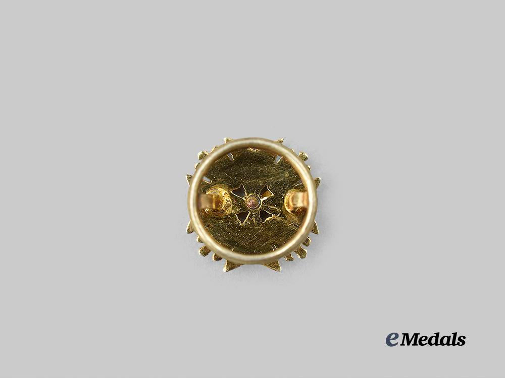 germany,_third_reich._an_order_of_the_german_eagle,_i_i_class_merit_cross_with_swords_and_case,_by_gebrüder_godet_e_medals__m0334-29_13