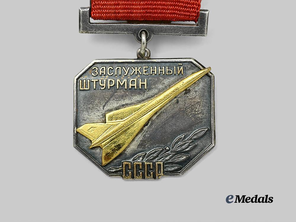 russia,_soviet_union._a_rare_badge_for_an_honoured_navigator_of_the_u_s_s_r,_by_the_moscow_mint_e_medals__m0367-86_3