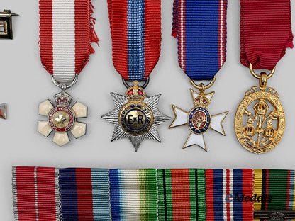 united_kingdom,_canada._a_miniature_medalbar_and_nine_miniature_orders_e_medals__m0385-599_4