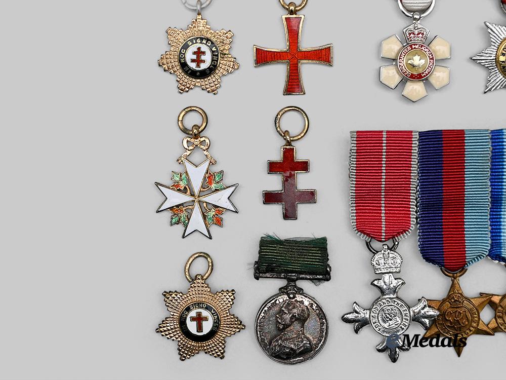 united_kingdom,_canada._a_miniature_medalbar_and_nine_miniature_orders_e_medals__m0385-599_5