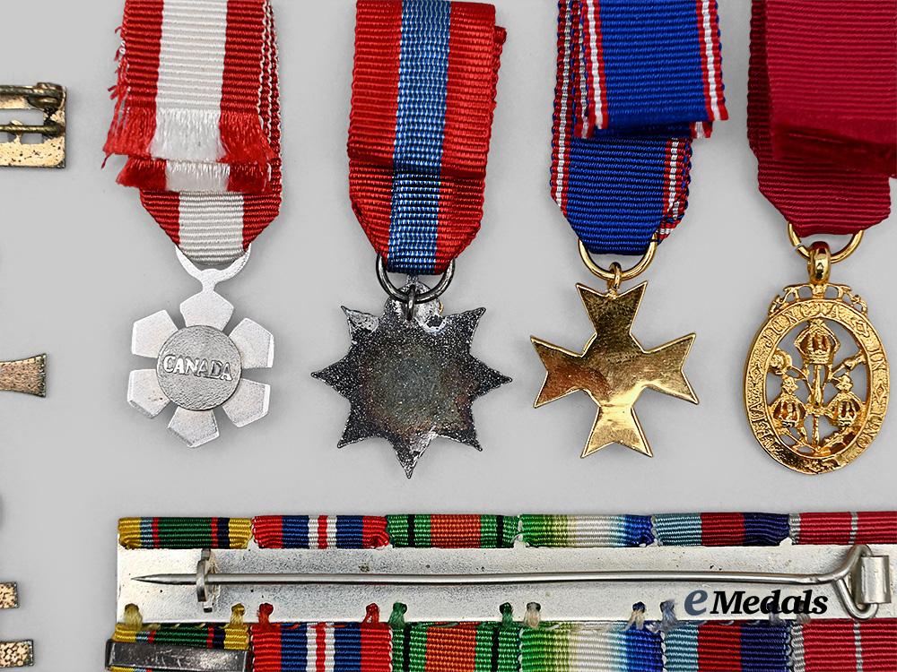 united_kingdom,_canada._a_miniature_medalbar_and_nine_miniature_orders_e_medals__m0385-599_9