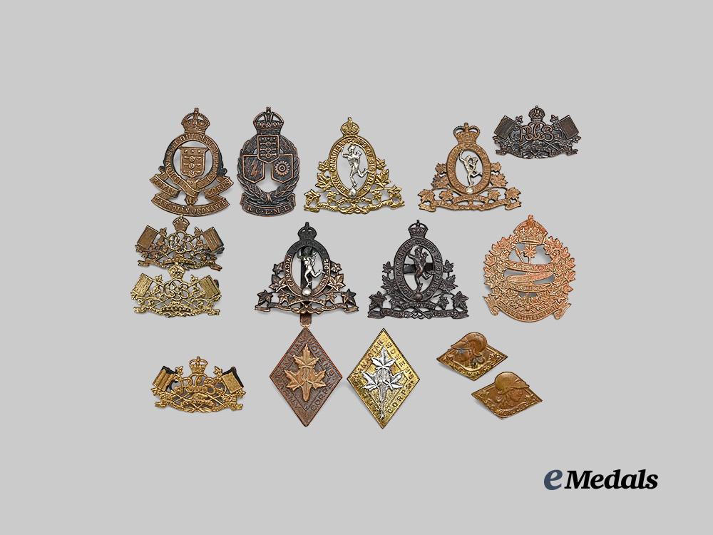 canada._a_lot_of_fifteen_first&_second_war_badges_e_medals__m0390-2_2
