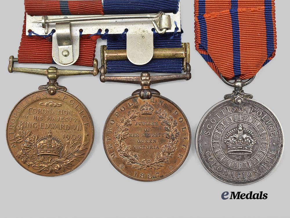 united_kingdom._a_lot_of_police_coronation_medals_e_medals__m0415-14_6