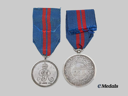 united_kingdom._two_george_v_coronation_medals_e_medals__m0415-16_4
