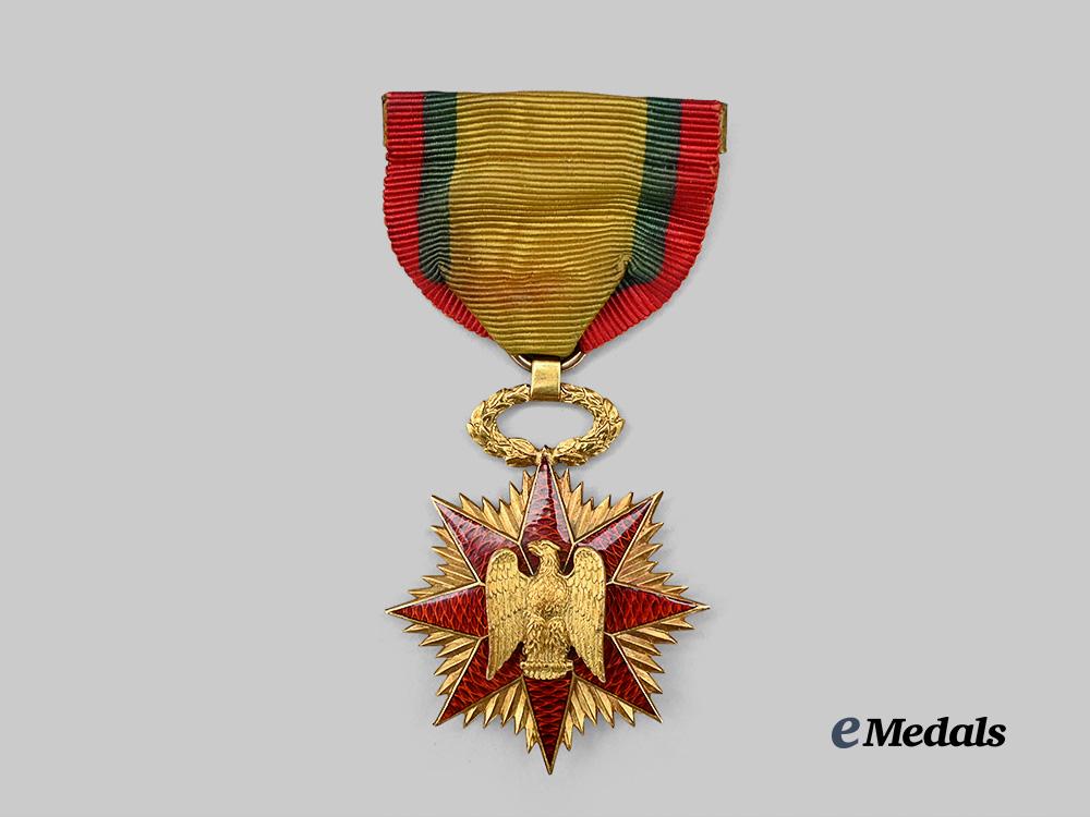 united_states._a_military_order_of_foreign_wars_of_the_united_states_membership_badge_e_medals__m0415-17_2