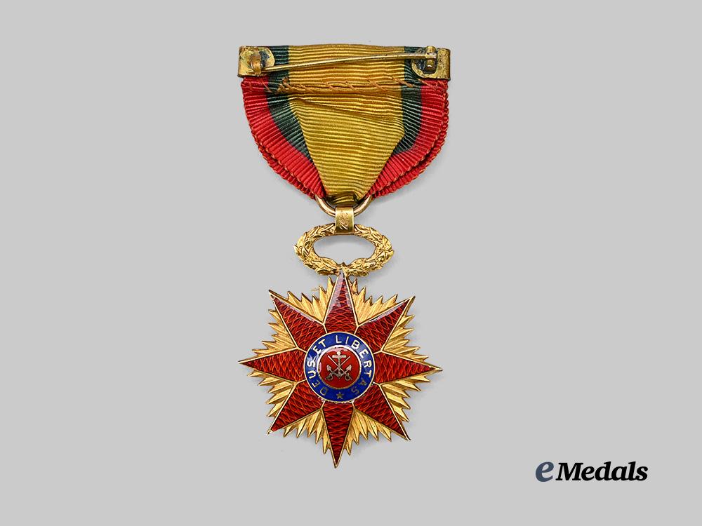 united_states._a_military_order_of_foreign_wars_of_the_united_states_membership_badge_e_medals__m0415-17_4