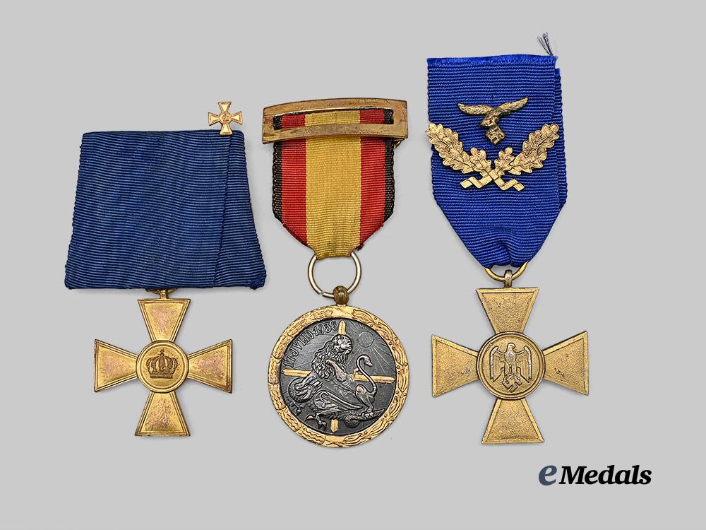 germany,_wehrmacht._a_mixed_lot_of_service_awards_e_medals__m0432-193_2