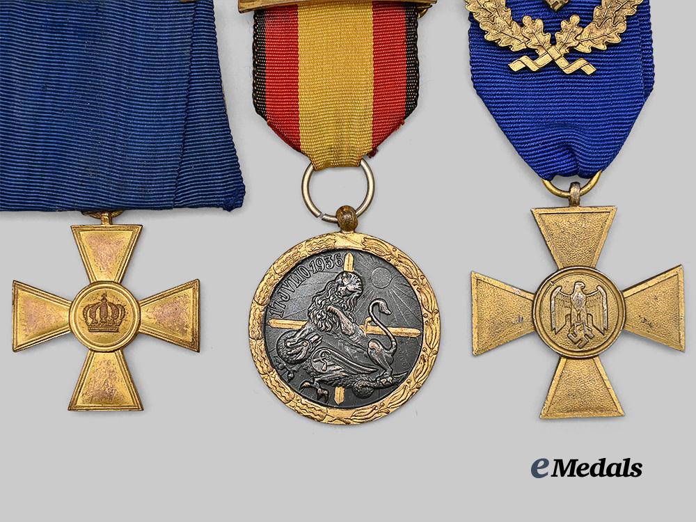 germany,_wehrmacht._a_mixed_lot_of_service_awards_e_medals__m0432-193_3