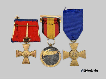 germany,_wehrmacht._a_mixed_lot_of_service_awards_e_medals__m0432-193_4