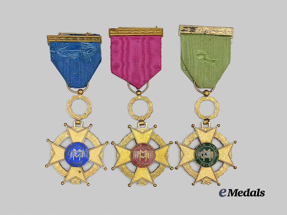 cuba,_republic._a_group_of_three_orders_of_naval_or_military_merit_e_medals__m0440-11_2