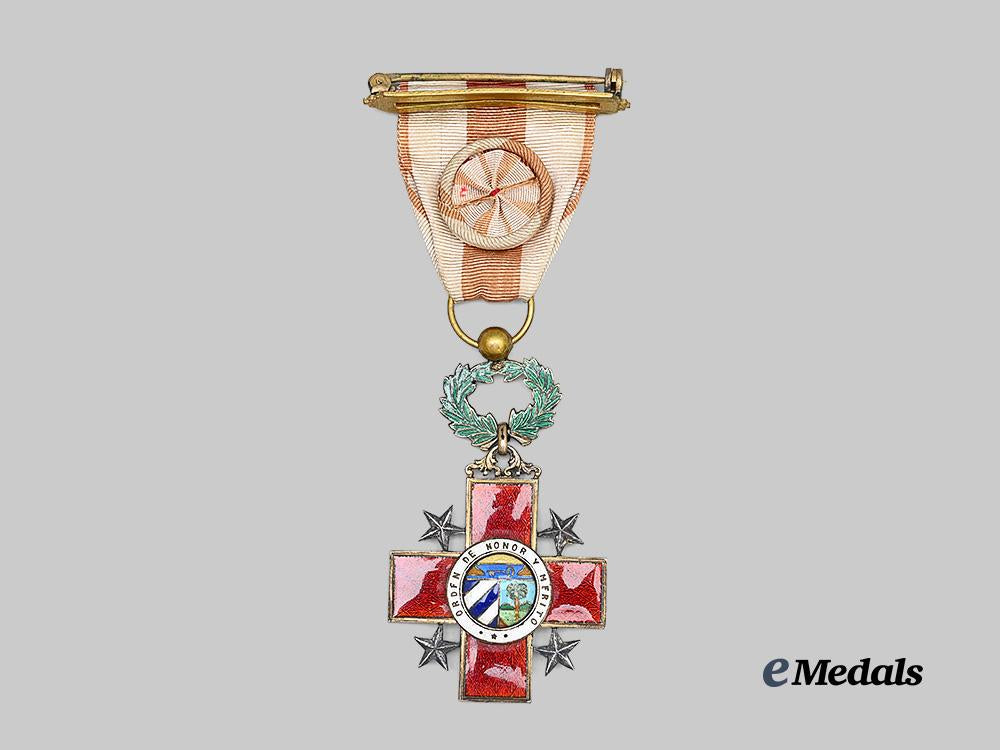 cuba,_republic._an_order_of_the_red_cross_i_v_class_officer_e_medals__m0440-16_2