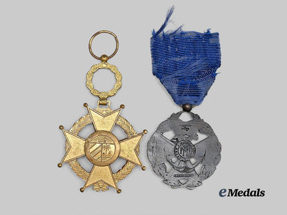 cuba,_republic._a_pair_of_naval_and_military_merit_decorations_e_medals__m0440-18_4