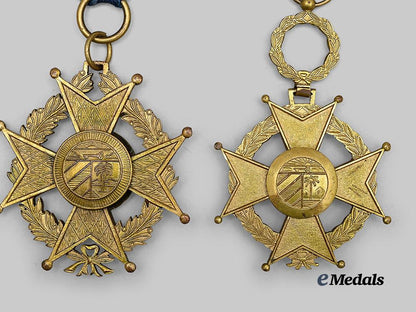 cuba,_republic._two_types_of_the_order_of_military_and_naval_merit_for_good_conduct,_fourth_class_e_medals__m0440-20_5
