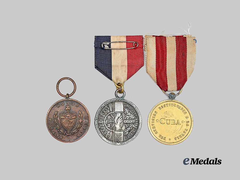 cuba,_republic._a_group_of_three_service_and_long_service_medals_e_medals__m0440-30_4