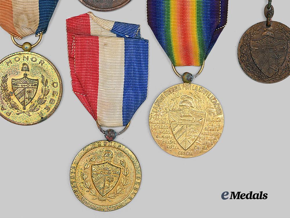 cuba,_republic._a_group_of_five_service_and_campaign_medals_e_medals__m0440-31_6